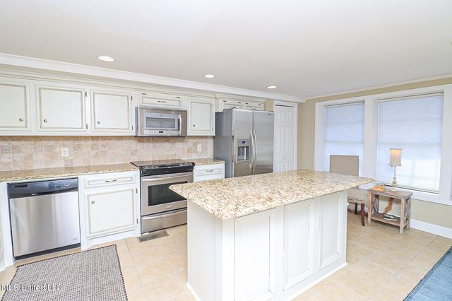 65 Breakers Lane, Ridgeland, MS 39157