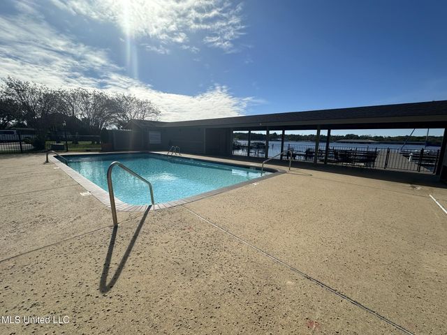 65 Breakers Lane, Ridgeland, MS 39157