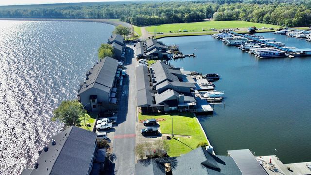 65 Breakers Lane, Ridgeland, MS 39157