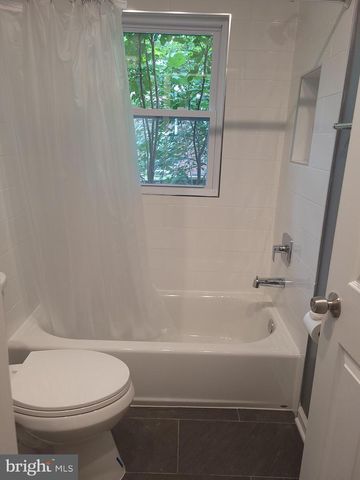 2250 N QUANTICO ST, Arlington, VA 22205