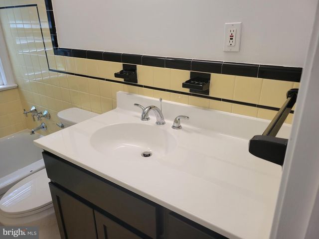 2250 N QUANTICO ST, Arlington, VA 22205