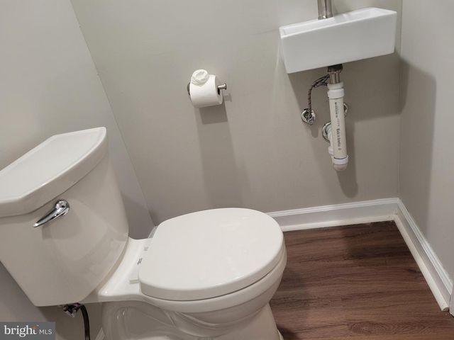 2250 N QUANTICO ST, Arlington, VA 22205