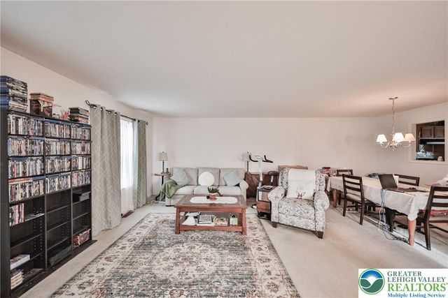 1 Olde Penn, Easton, PA 18045