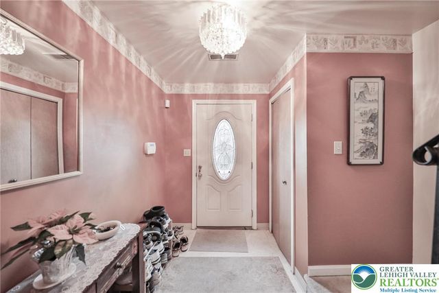 1 Olde Penn, Easton, PA 18045