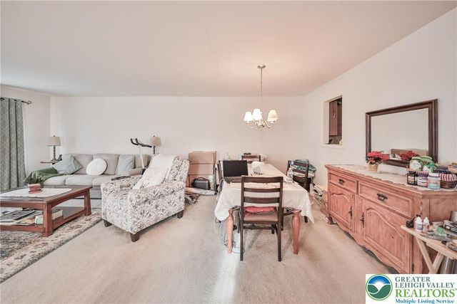 1 Olde Penn, Easton, PA 18045