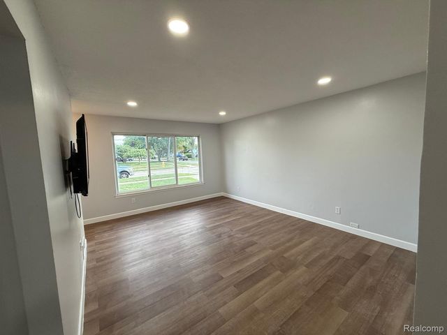 34054 Fernwood Street, Westland, MI 48186