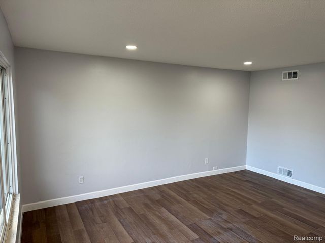 34054 Fernwood Street, Westland, MI 48186