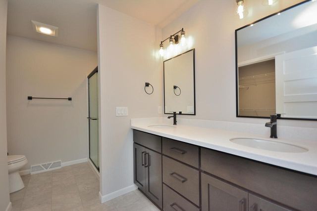 5998 Lillie CIRCLE, Racine, WI 53402