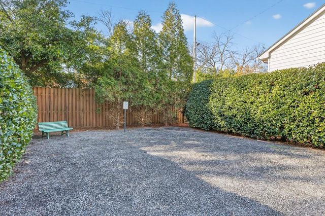 136 Peachtree Memorial NW Drive PA10, Atlanta, GA 30309