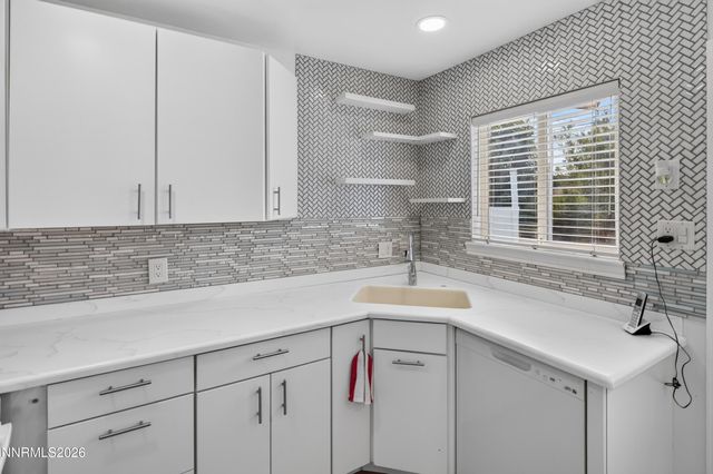 709 M Street, Sparks, NV 89431