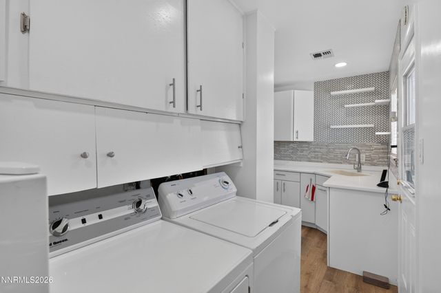 709 M Street, Sparks, NV 89431