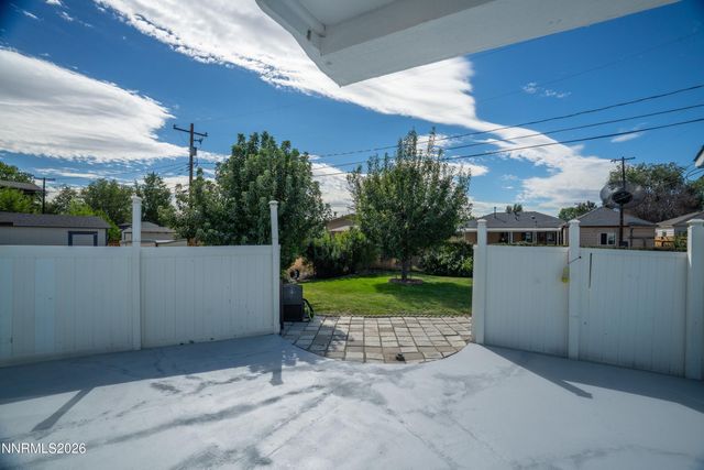 709 M Street, Sparks, NV 89431