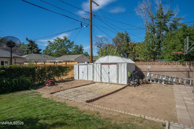 709 M Street, Sparks, NV 89431