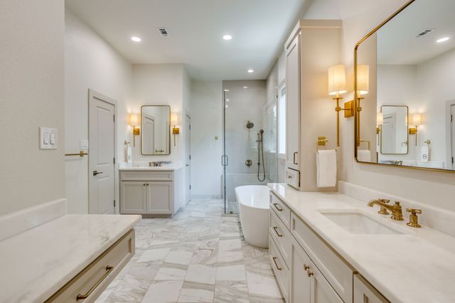 2144 Fountain Square Drive, Fort Worth, TX 76107