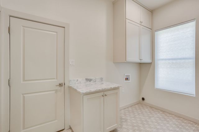 2144 Fountain Square Drive, Fort Worth, TX 76107