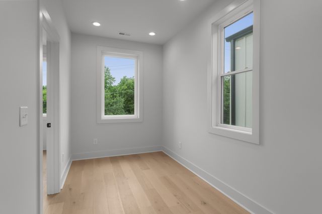 2305 Eastland Ave, Nashville, TN 37206