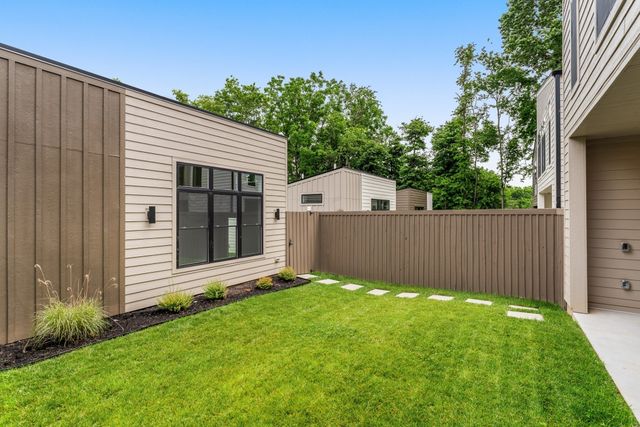 2305 Eastland Ave, Nashville, TN 37206