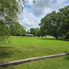 1929 E Huntsville Road, Fayetteville, AR 72701