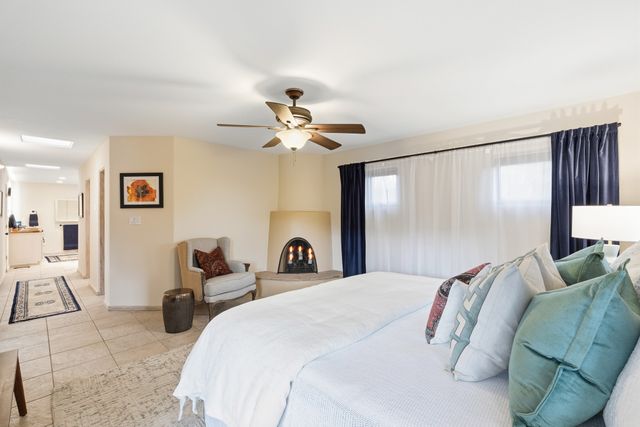 778 Camino Francisca, Santa Fe, NM 87506