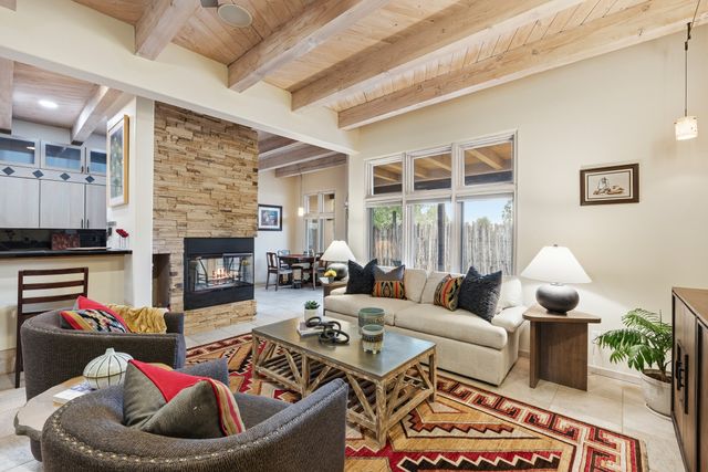 778 Camino Francisca, Santa Fe, NM 87506