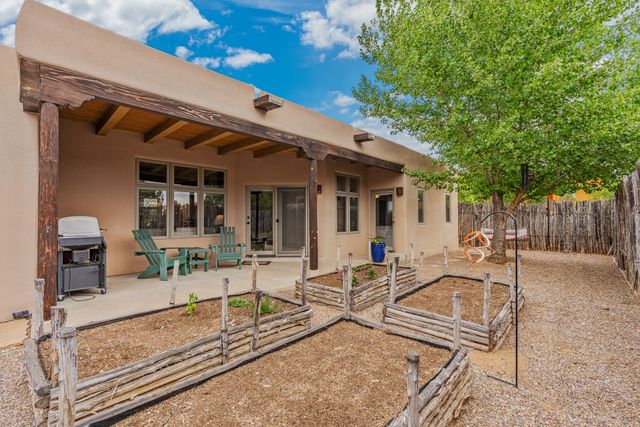 778 Camino Francisca, Santa Fe, NM 87506