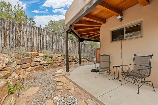 778 Camino Francisca, Santa Fe, NM 87506