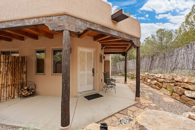 778 Camino Francisca, Santa Fe, NM 87506