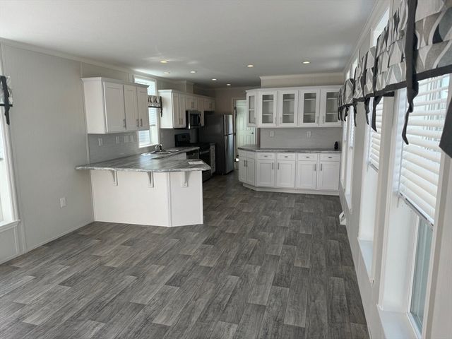25 Groton School Rd 14, Ayer, MA 01432