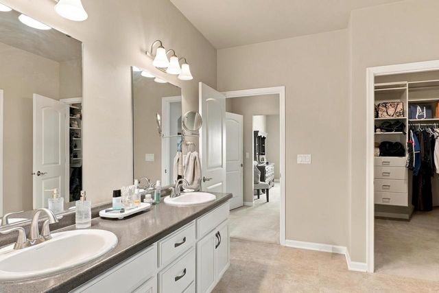 205 N BEDFORD ROAD, Green Bay, WI 54311