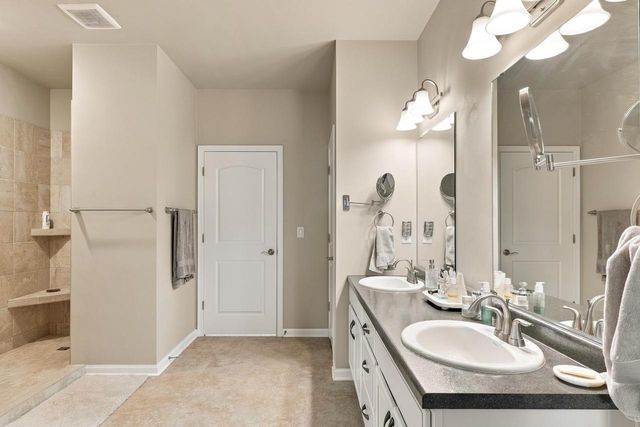 205 N BEDFORD ROAD, Green Bay, WI 54311
