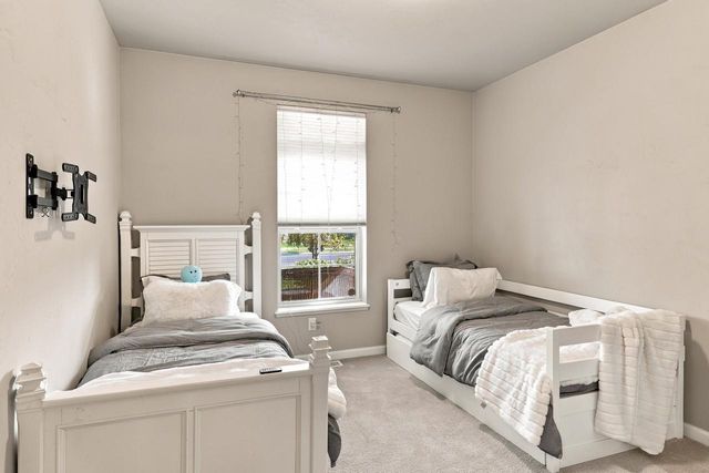 205 N BEDFORD ROAD, Green Bay, WI 54311