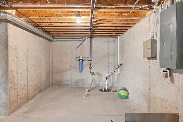 205 N BEDFORD ROAD, Green Bay, WI 54311