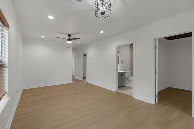 2831 Jones Street, Houston, TX 77026