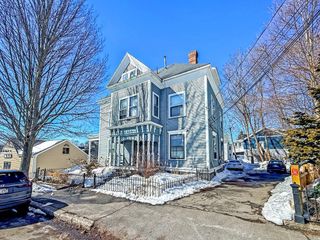 83 Pleasant St 7, Marblehead, MA 01945