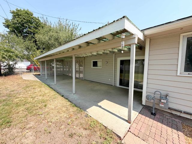 4203 N Herald Rd, Millwood, WA 99206