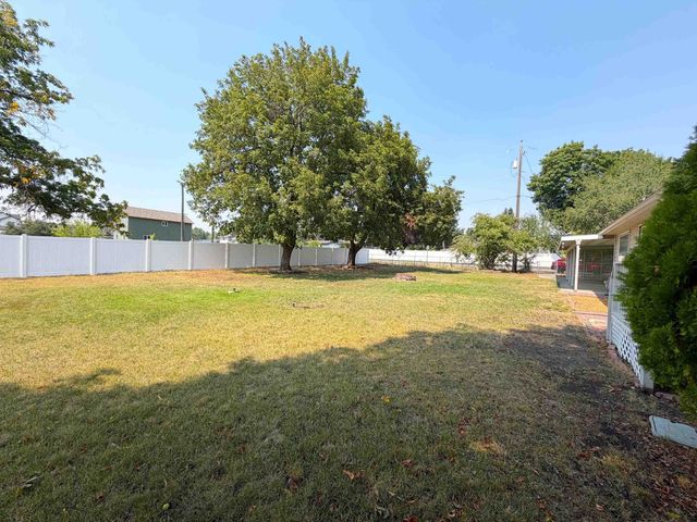 4203 N Herald Rd, Millwood, WA 99206