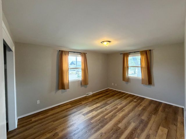 4203 N Herald Rd, Millwood, WA 99206