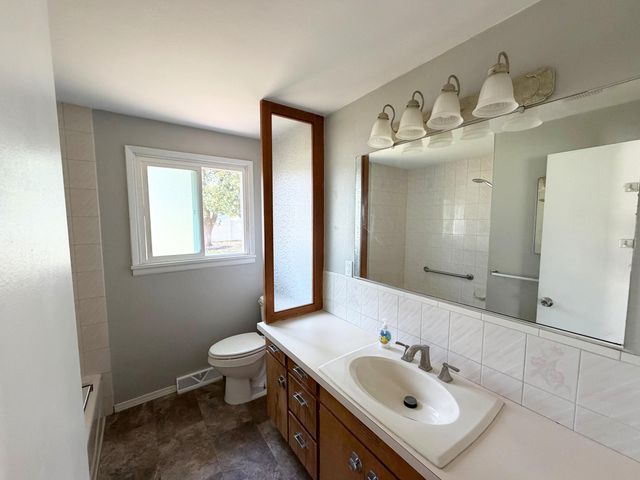 4203 N Herald Rd, Millwood, WA 99206