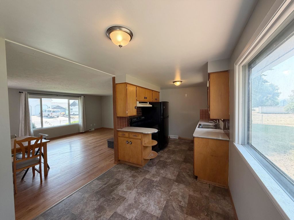 4203 N Herald Rd, Spokane, WA 99206 photo 4