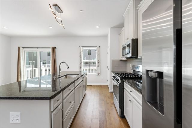 125 Mossy Oak Dr, Coraopolis, PA 15108