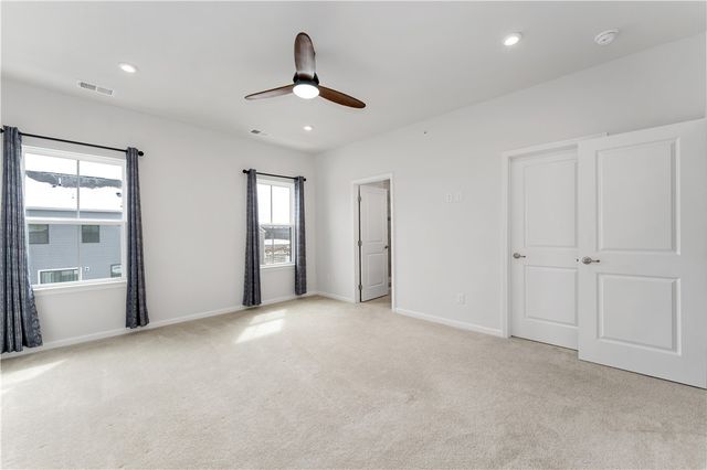 125 Mossy Oak Dr, Coraopolis, PA 15108