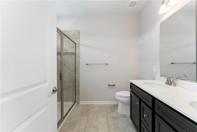 125 Mossy Oak Dr, Coraopolis, PA 15108