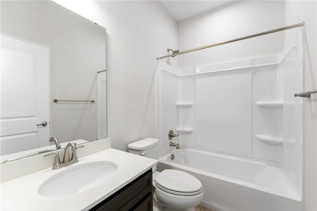 125 Mossy Oak Dr, Coraopolis, PA 15108