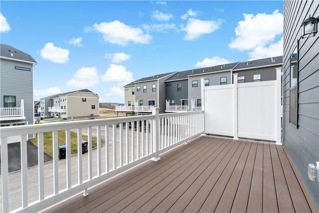 125 Mossy Oak Dr, Coraopolis, PA 15108