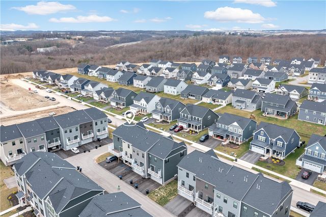 125 Mossy Oak Dr, Coraopolis, PA 15108