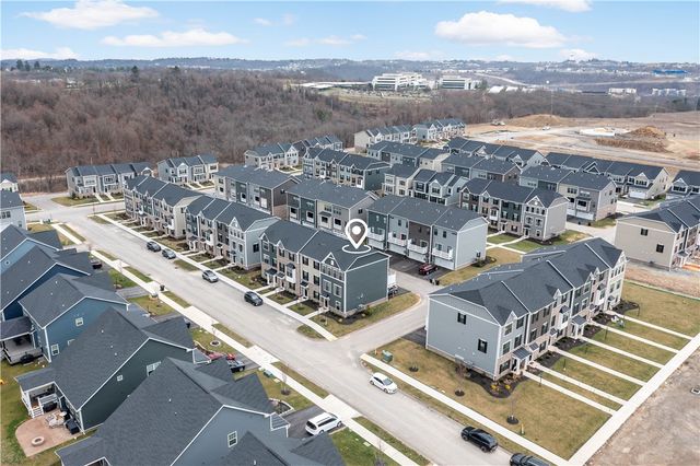 125 Mossy Oak Dr, Coraopolis, PA 15108