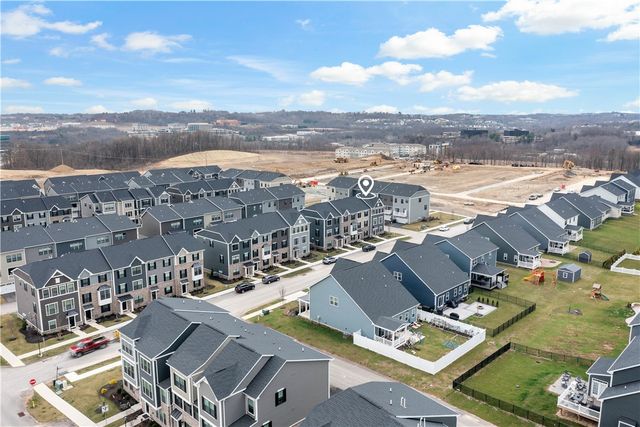 125 Mossy Oak Dr, Coraopolis, PA 15108