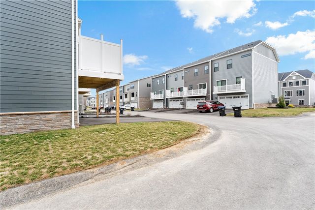 125 Mossy Oak Dr, Coraopolis, PA 15108