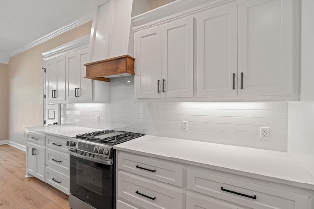 49 Pipestone Pass, Sumrall, MS 39482