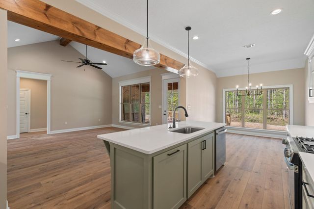 49 Pipestone Pass, Sumrall, MS 39482